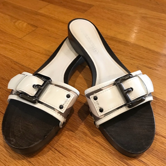 Burberry Shoes - BURBERRY WHITE/PATTERN CLOG SLIDE SANDALS SZ 7